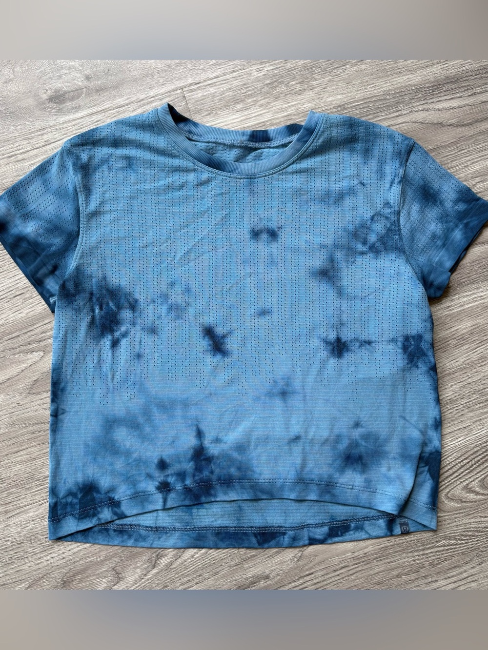 Lululemon Train To Be Short Sleeve Shibori Tie Dye Blue Crop Top
